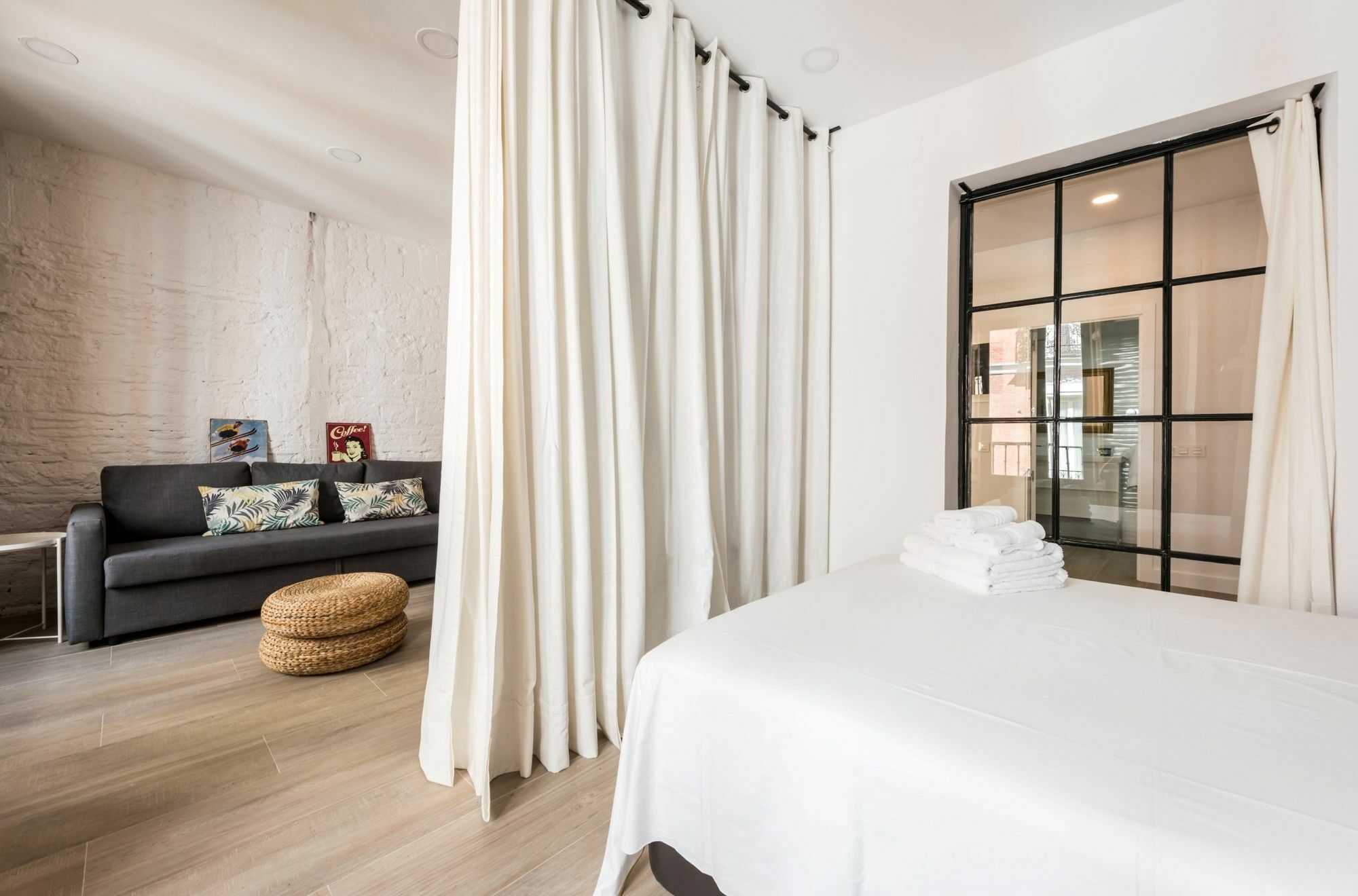 Hortaleza City Center Madrid Bagian luar foto